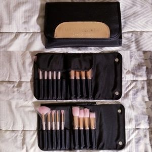 Simply Essential Full Brush Set